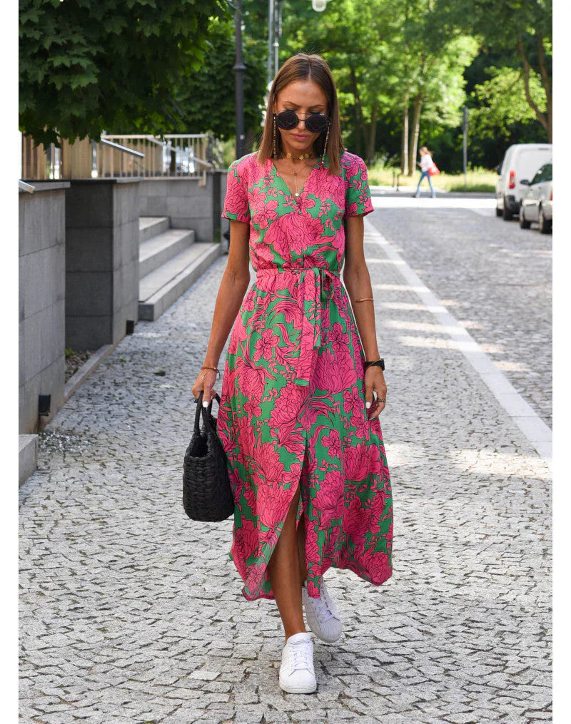 Giada™ | Elegant dress with V-neck and tailored fit