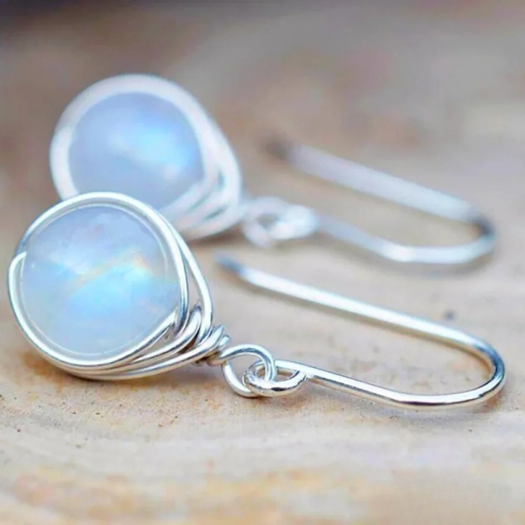 Timeless Earrings with Moonstone