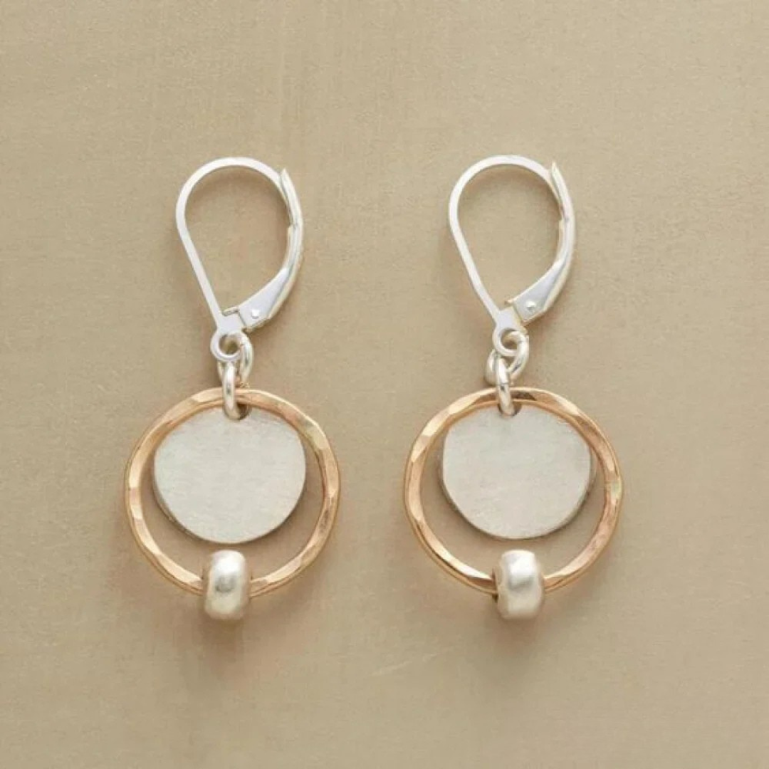 Stylish Earrings in Gold and Silver with Pearls