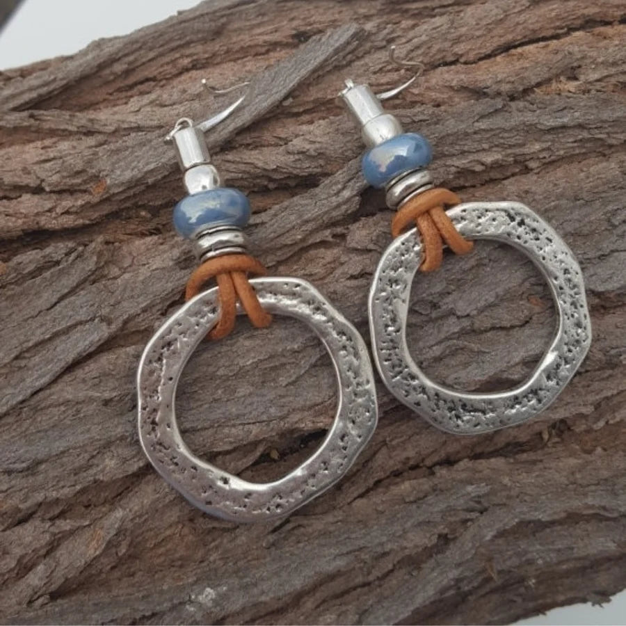 Antique boho silver round earrings | White gold
