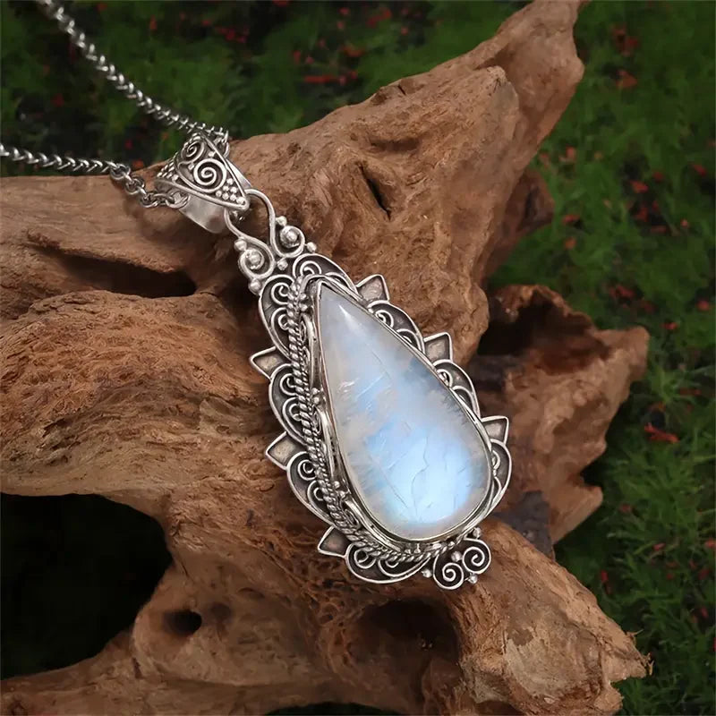 Antique Moonstone Necklace | Gold
