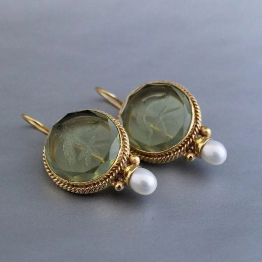 Antique round earrings with green stones and pearls | White gold