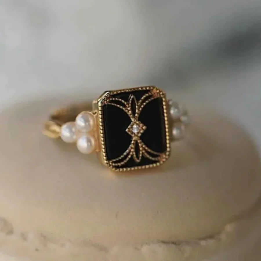 Antique Black Pearl Ring in Gold | Gold
