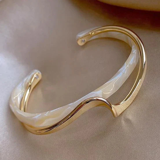 Bracelet with golden opalescence | Gold