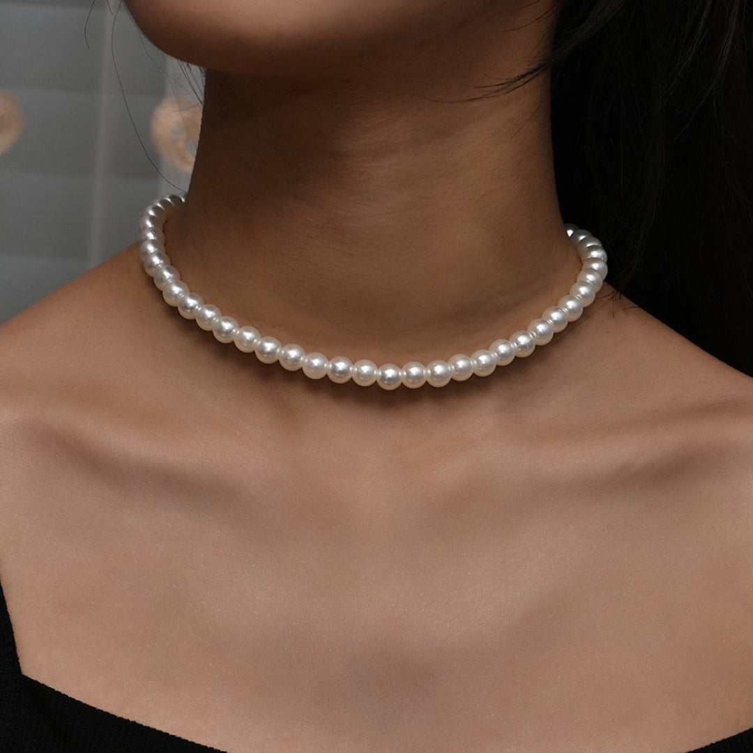 Gisa Golden Pearl Necklace