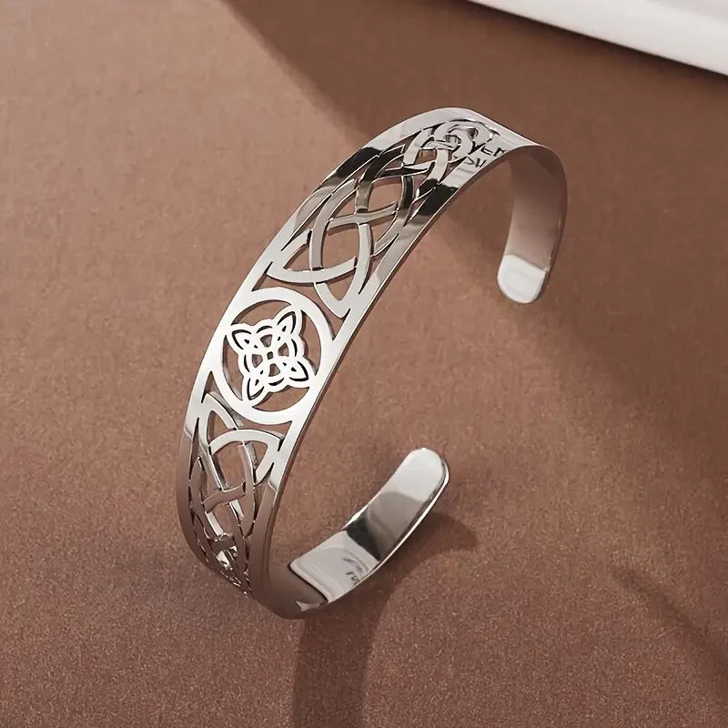 Exquisite open silver bracelet in white gold