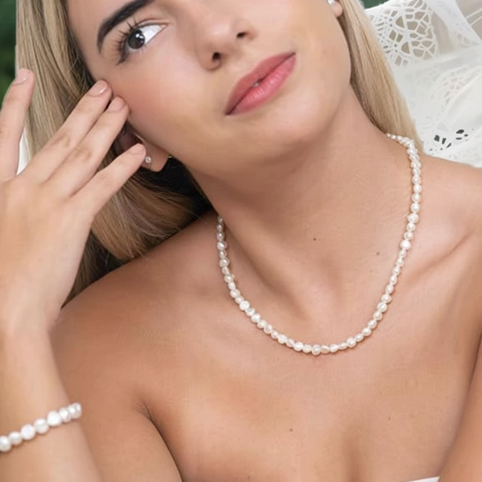 Exquisite pearl necklace | White gold