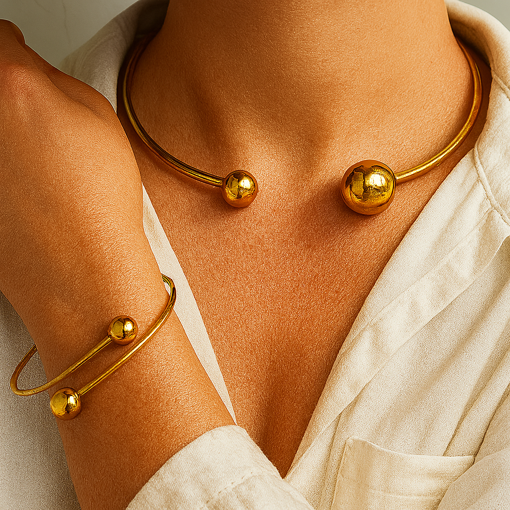 Minimalistic, Glowing Necklace and Cuff Bracelet Set | Gold