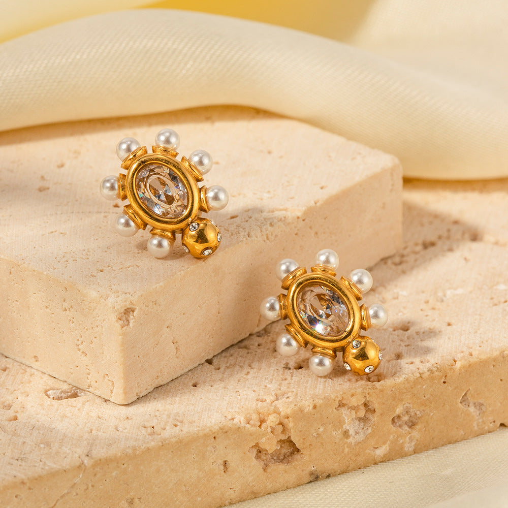 Refined Gold Earrings with Pearl