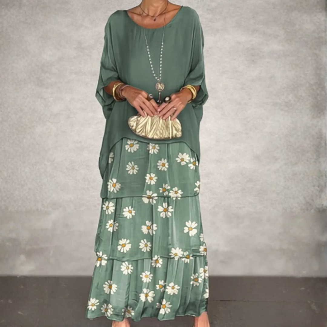 Lara – Elegant Flowing Maxi Dress