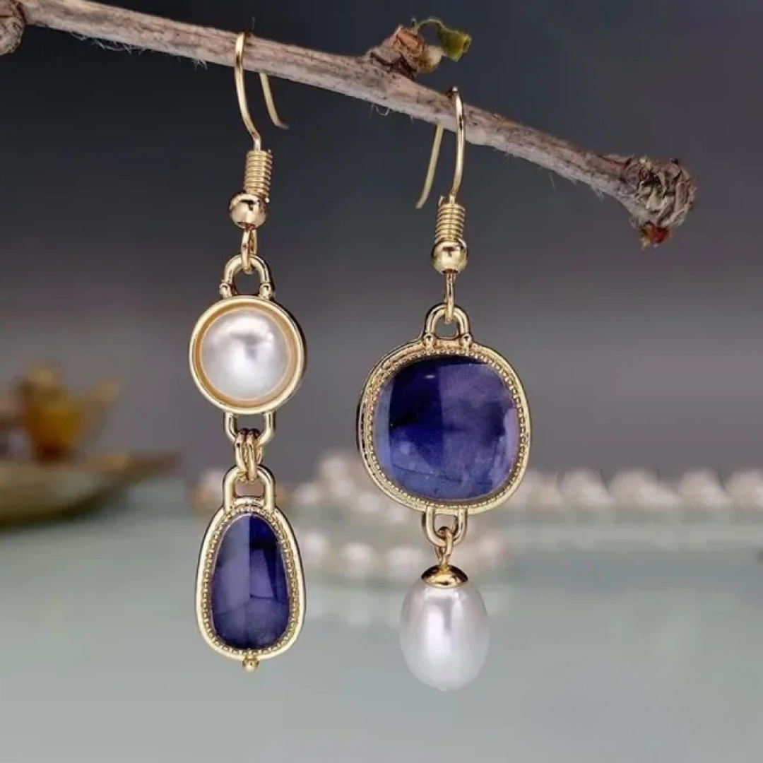 Elegant Earrings with Blue Stone and a Pearl