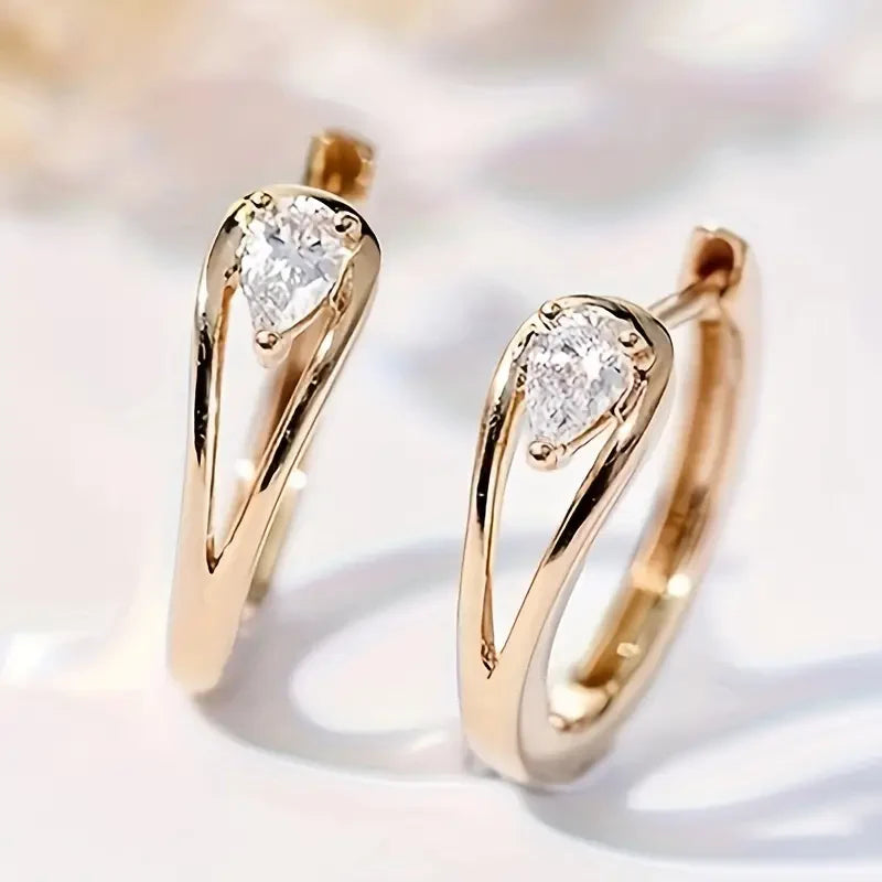 Beautiful earrings with zirconia and gold-coloured pendants | Gold