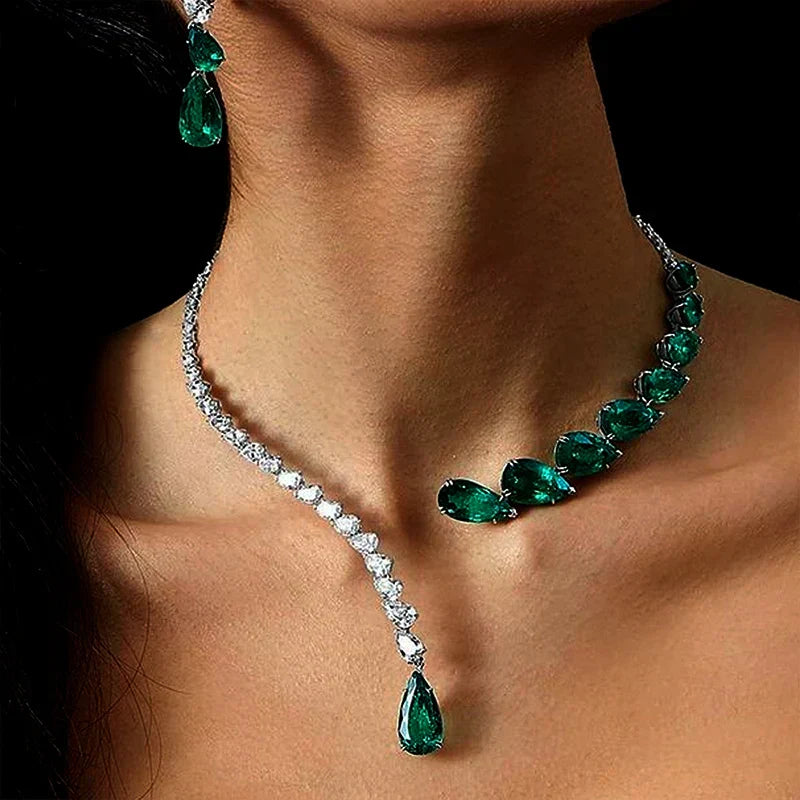 Pendant Necklace with Green Crystal