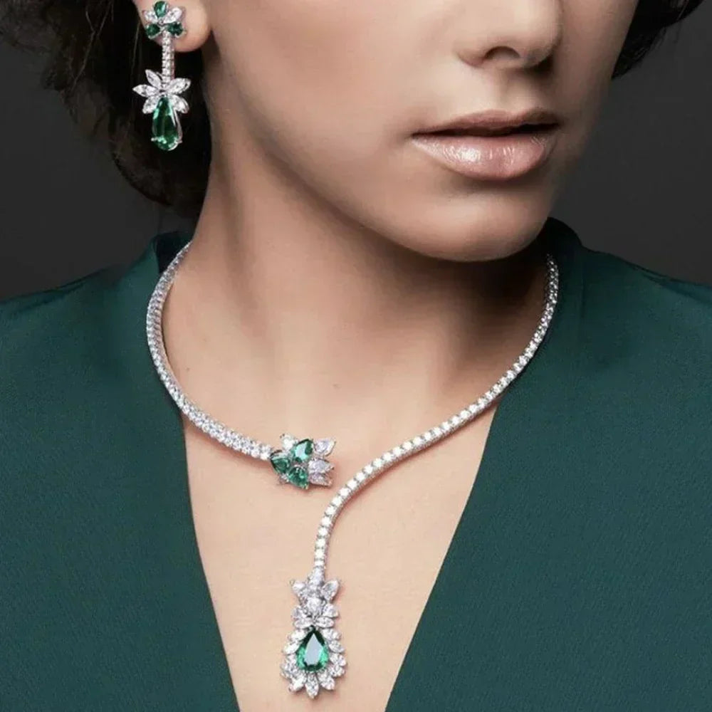 Vintage Collier Bloom of Emerald