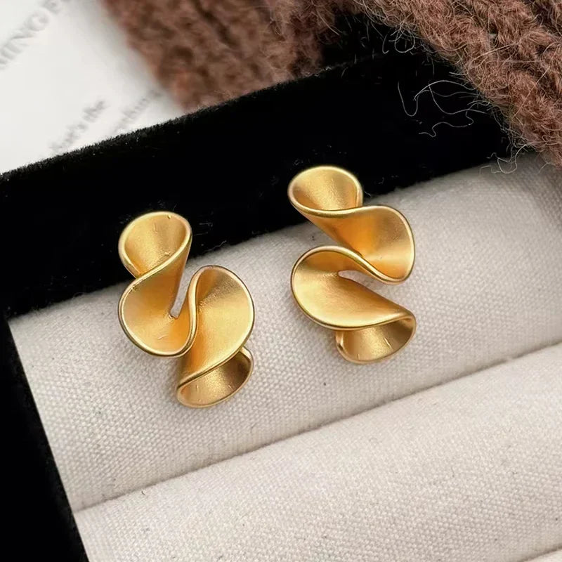 Earrings in Flower of Silver and 18K Gold