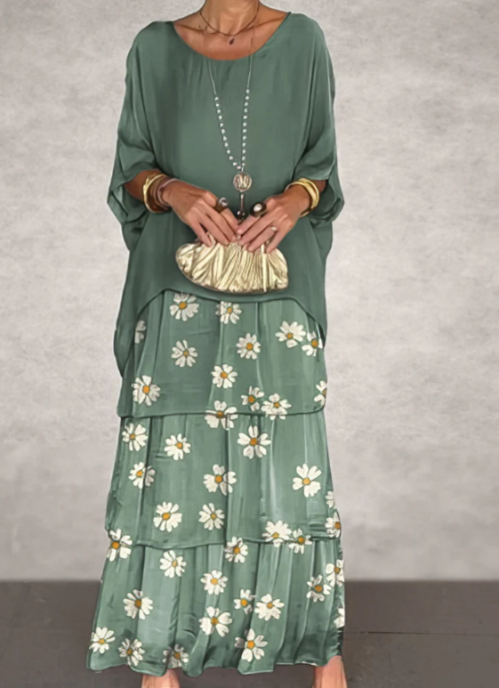Lara – Elegant Flowing Maxi Dress
