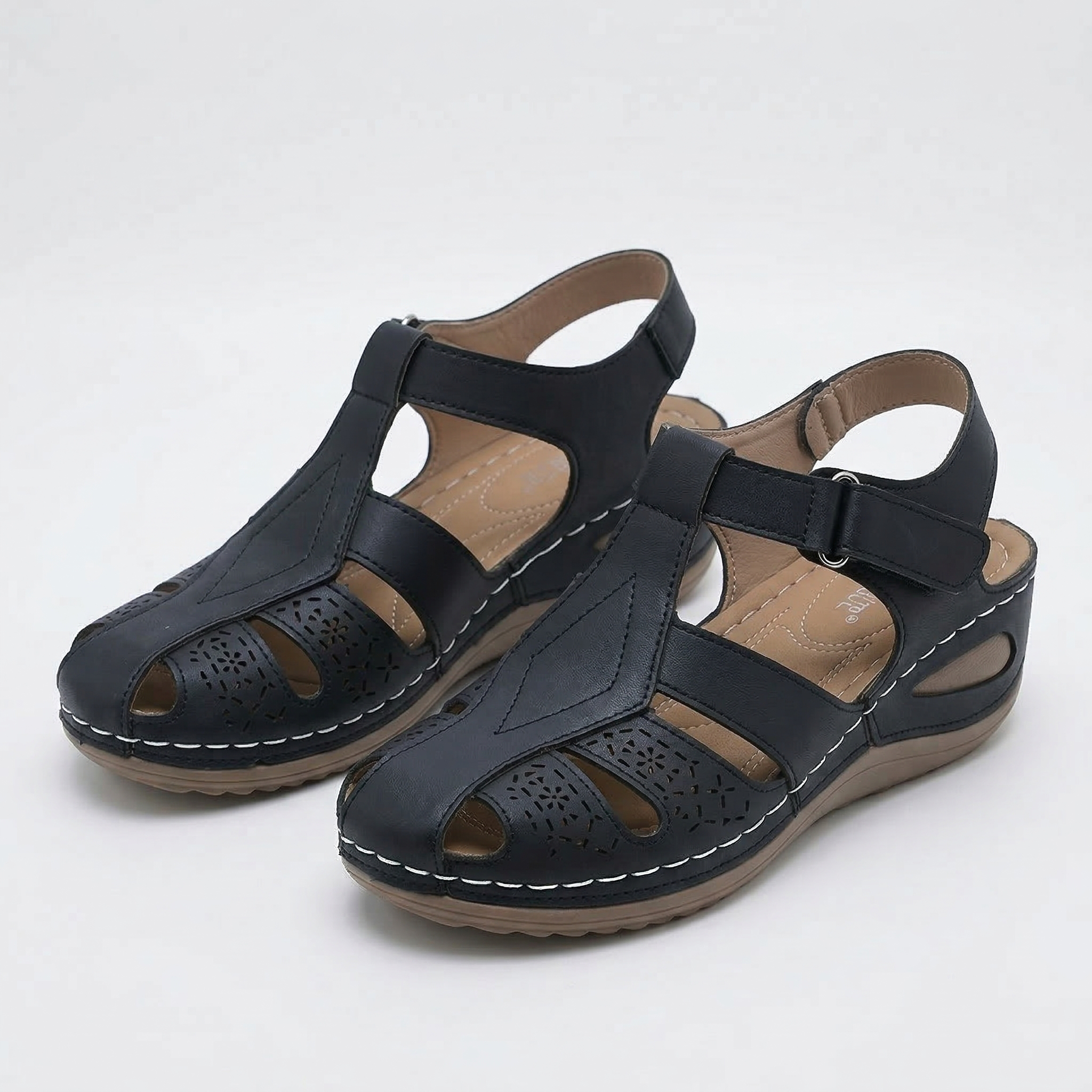 Liva™ – Lightweight, comfortable sandals for warm days