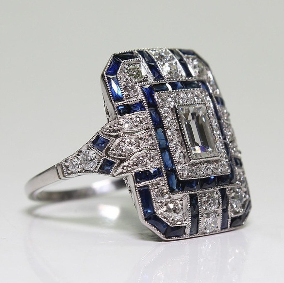 Vintage Ring in Shiny Silver and Blue Zirconium